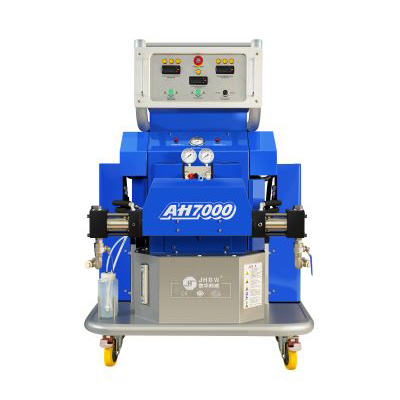 礦山設備耐磨聚脲噴涂機